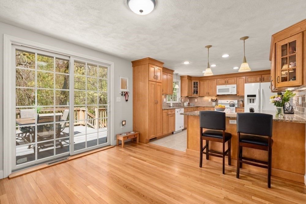 26 Hillview Road North Reading, MA 01864 - Photo 11 of 39 Gallery Image 11