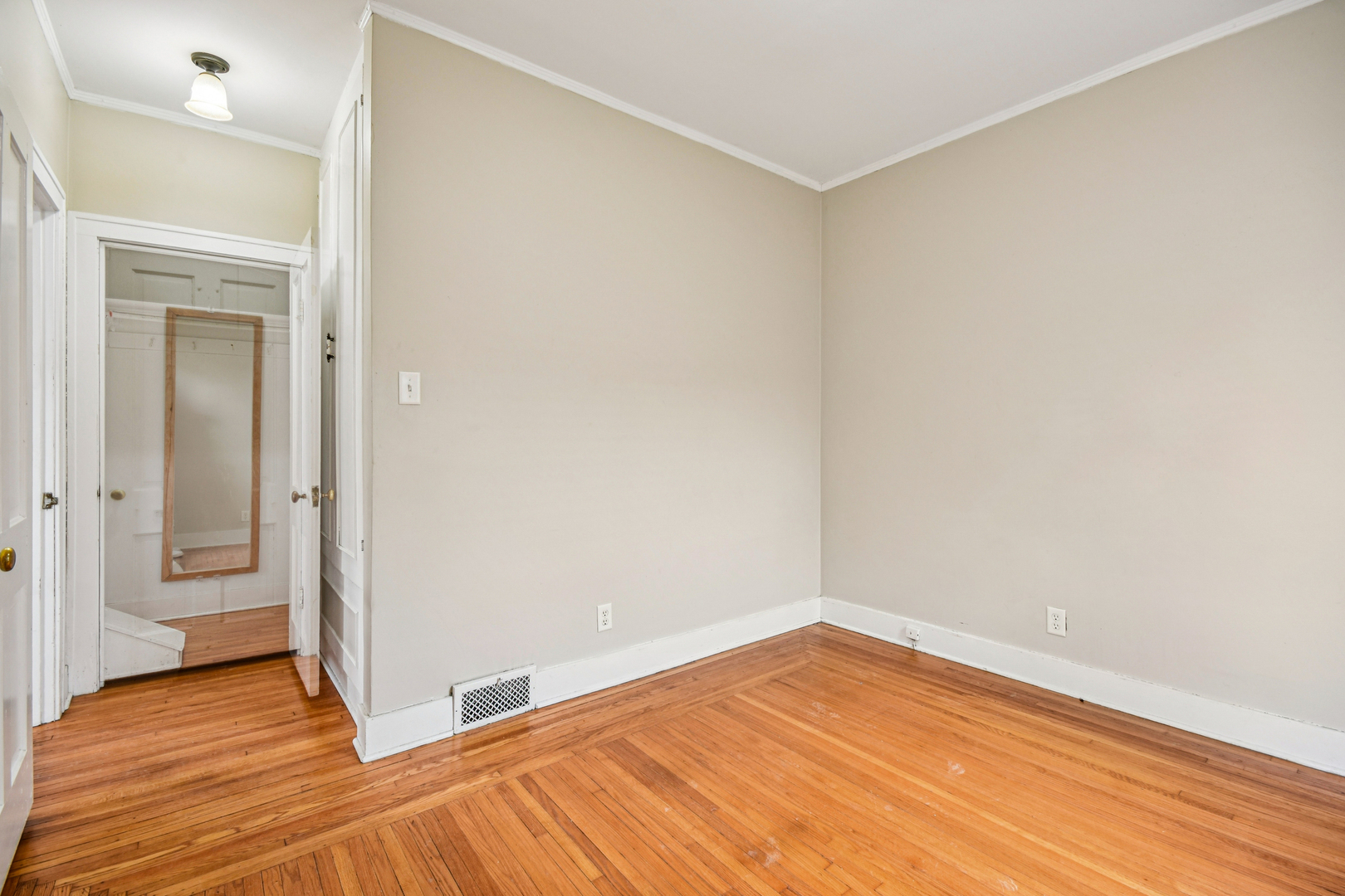 1246 Wauponsee Street Morris, IL 60450 - Photo 17 of 45 wooden floor in an empty room