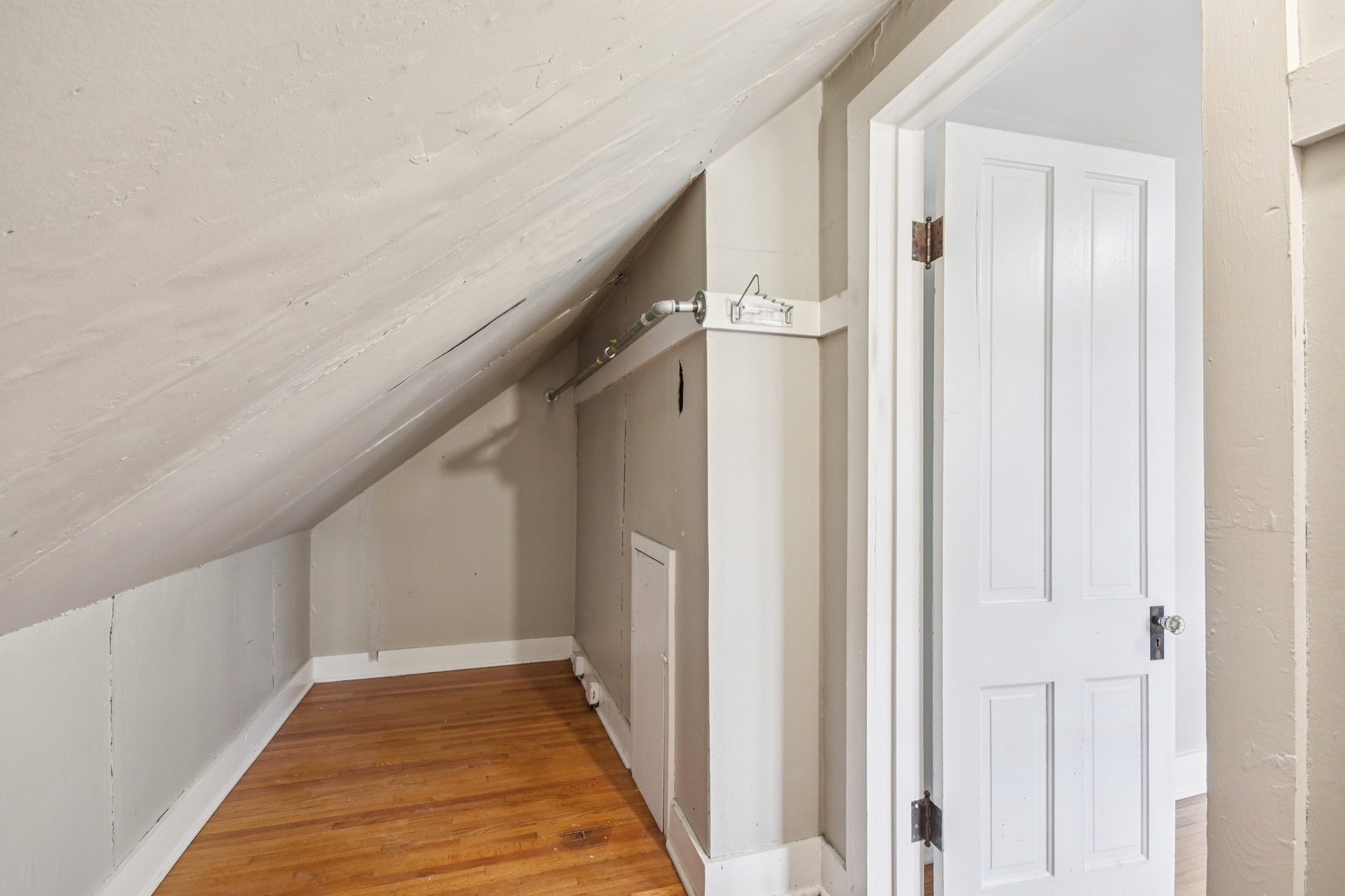1246 Wauponsee Street Morris, IL 60450 - Photo 25 of 45 a view of a hallway with wooden floor and entryway
