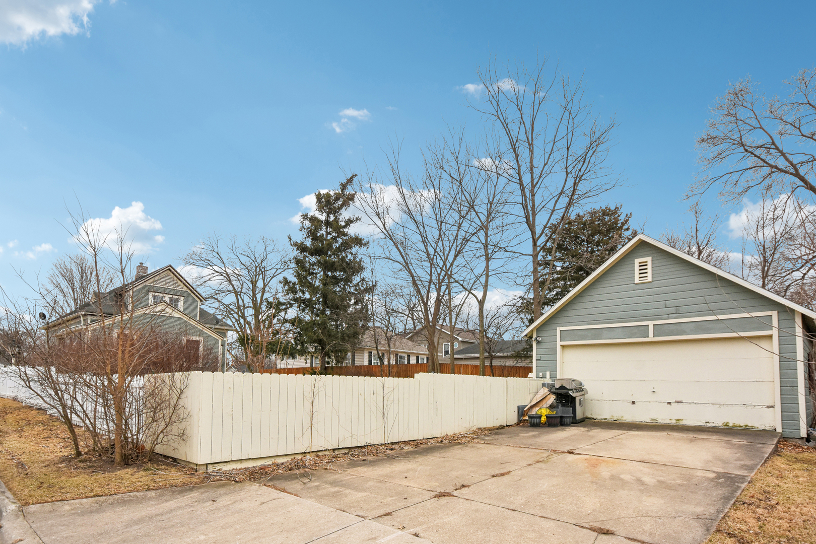 1246 Wauponsee Street Morris, IL 60450 - Photo 41 of 45 a view of a house with a yard covered with snow in front of house