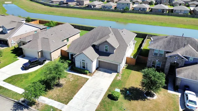 $320,000 | 2326 Kelson Cove Drive, La Marque, TX 77568