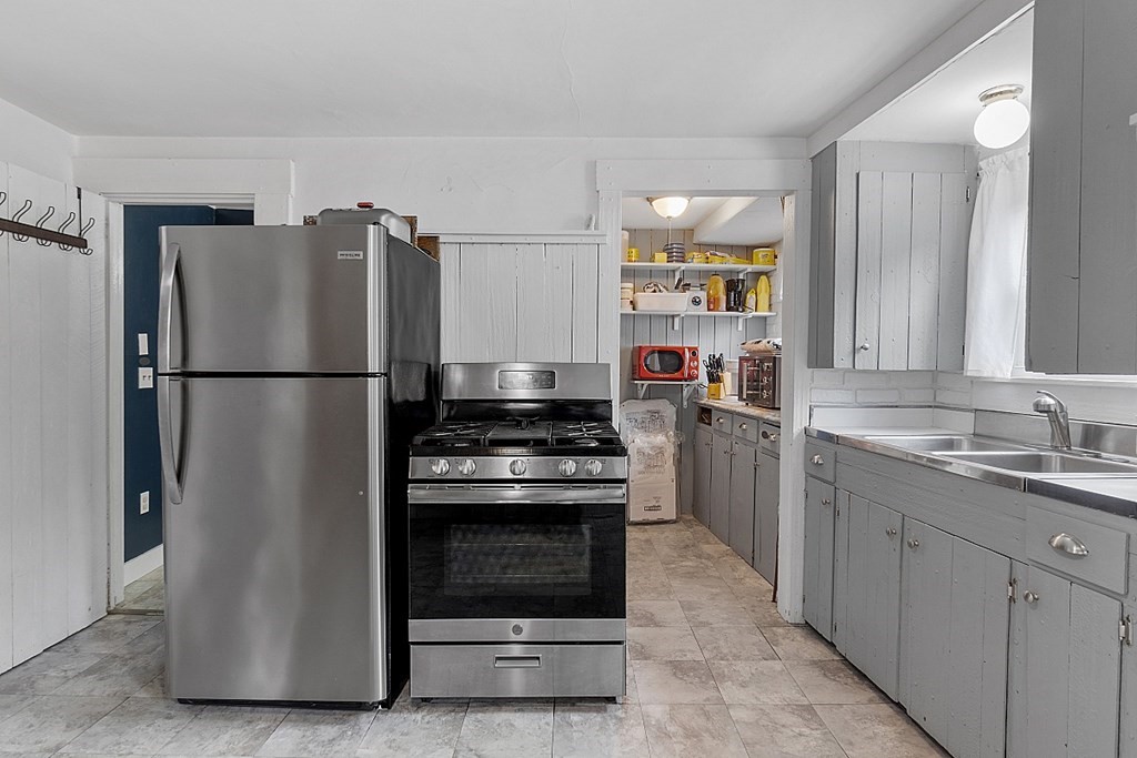 2 Brigham Street Fitchburg, MA 01420 - Photo 34 of 42