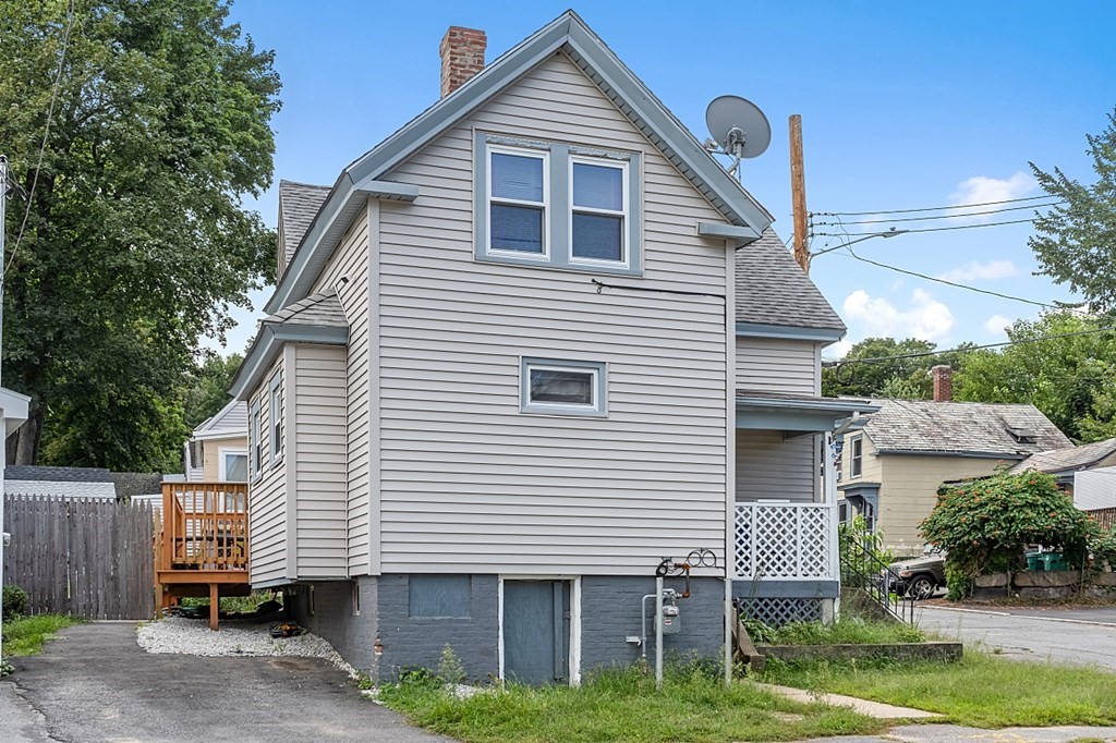 2 Brigham Street Fitchburg, MA 01420 - Photo 7 of 42