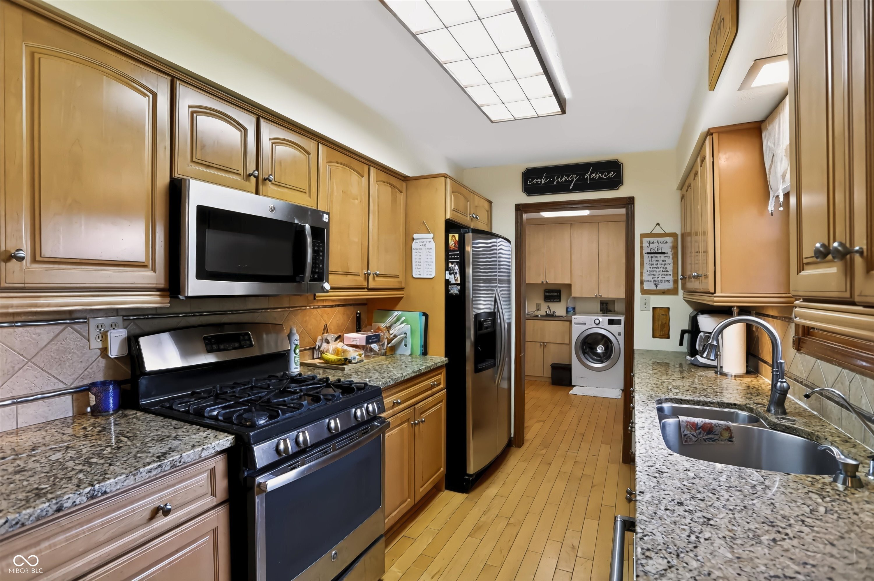 12415 Hoover Road Carmel, IN 46032 - Photo 13 of 50 Gallery Image 13