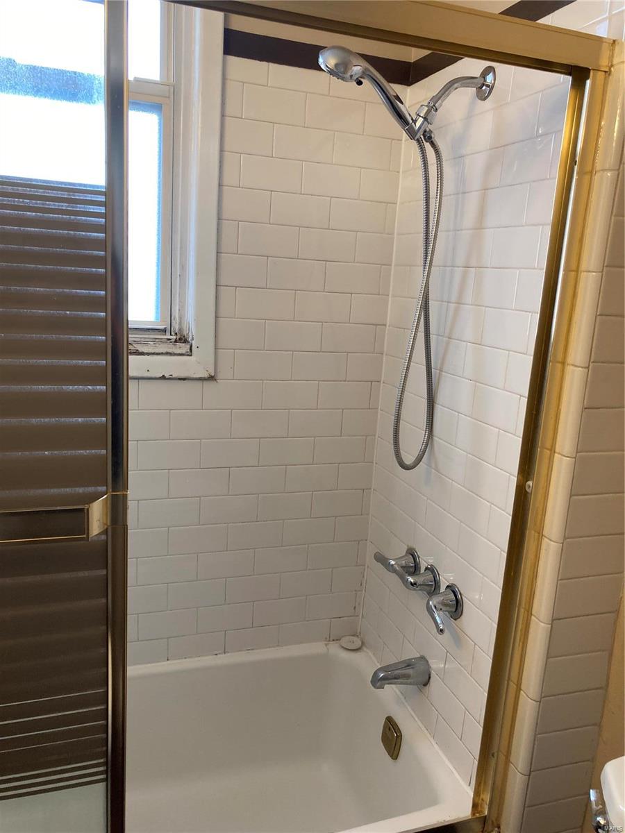 4934 Heege Road St. Louis, MO 63123 - Photo 13 of 42 Gallery Image 13