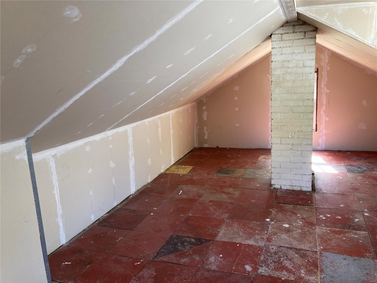4934 Heege Road St. Louis, MO 63123 - Photo 24 of 42 Gallery Image 24