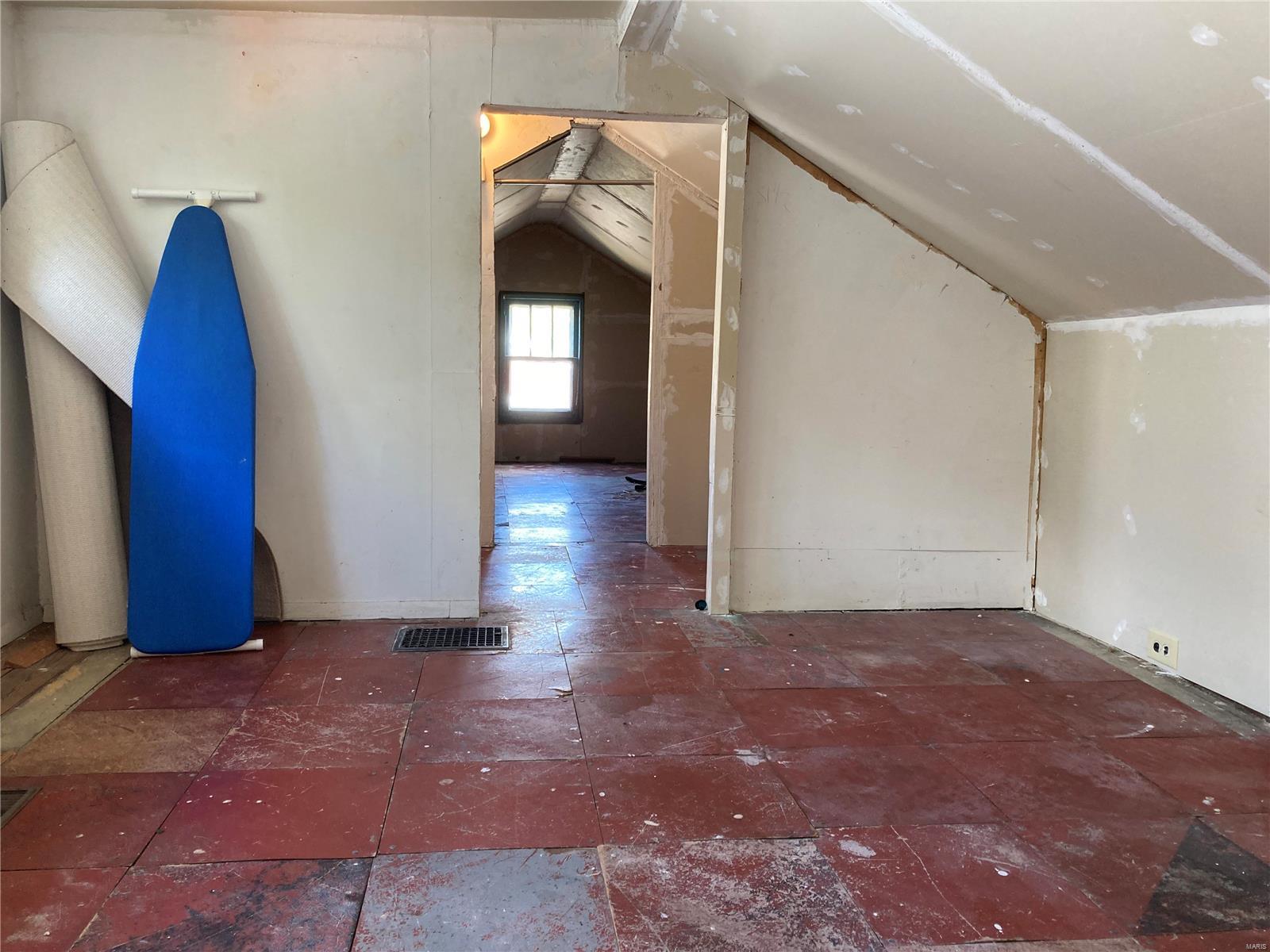 4934 Heege Road St. Louis, MO 63123 - Photo 25 of 42 Gallery Image 25