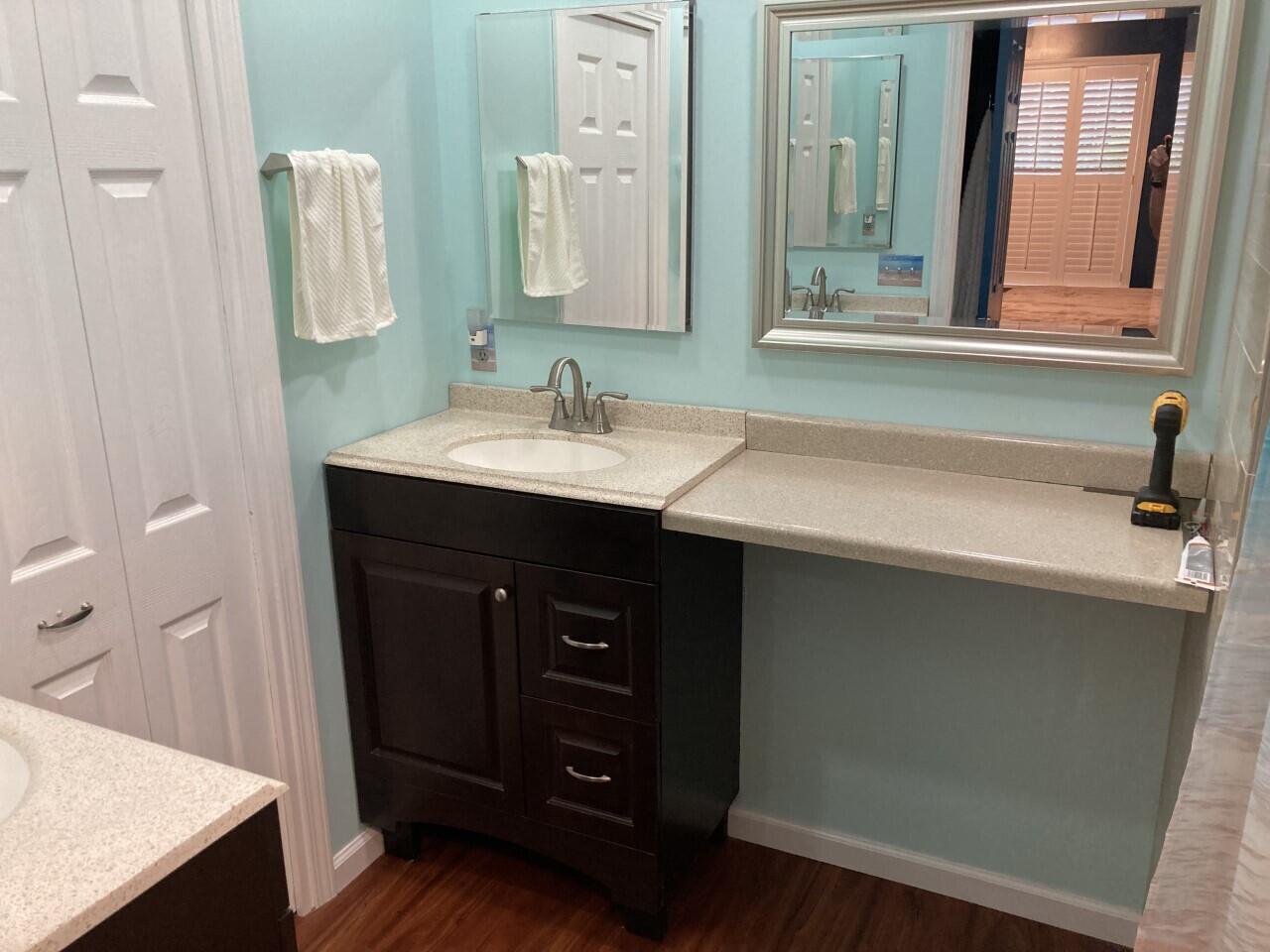 90 Sunset Point Crossville, TN 38571 - Photo 16 of 34 MST VANITY AND DRESSING AREA