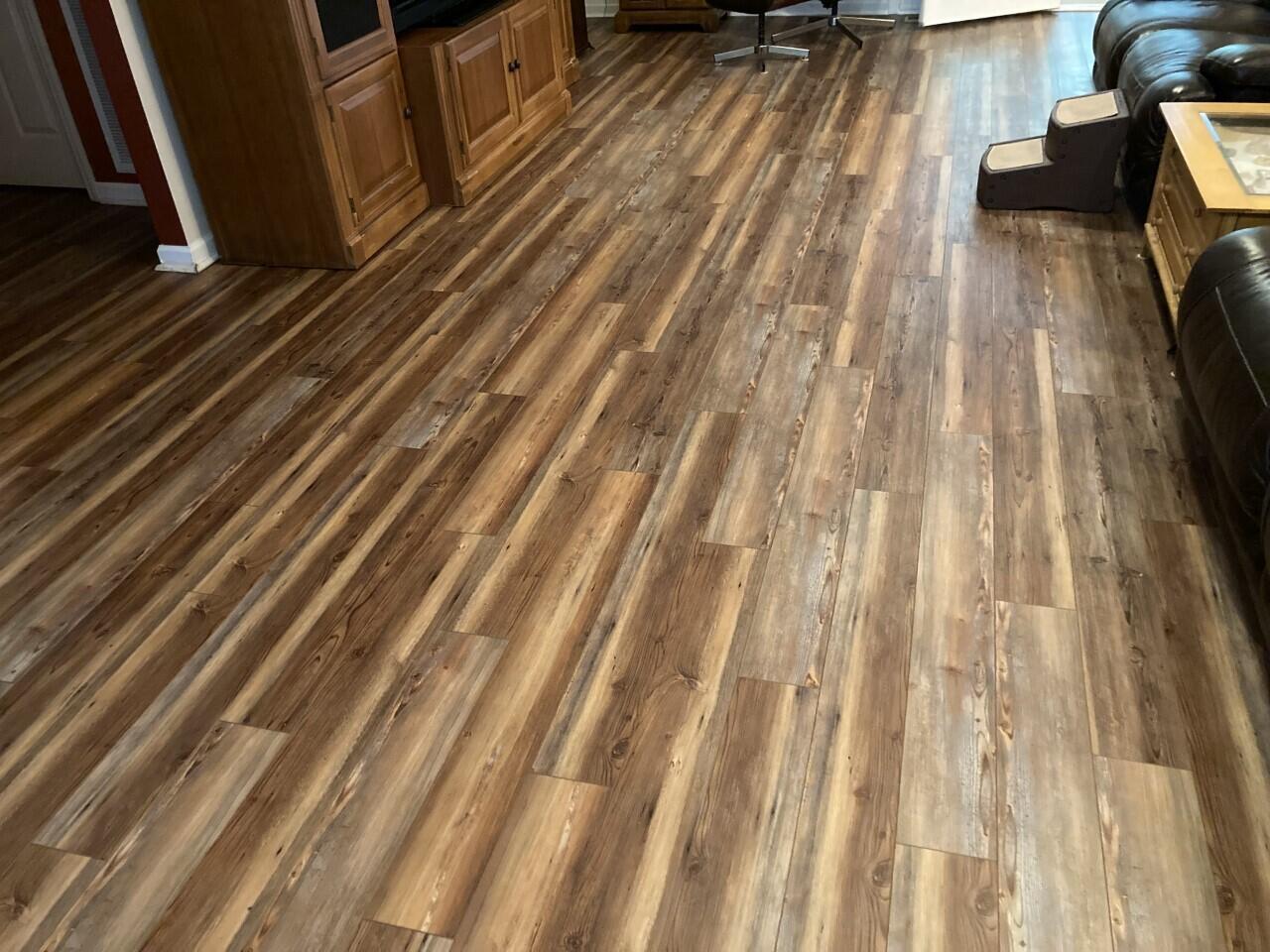 LUXURY VINYL PLANK WATERPROOF FLOORING