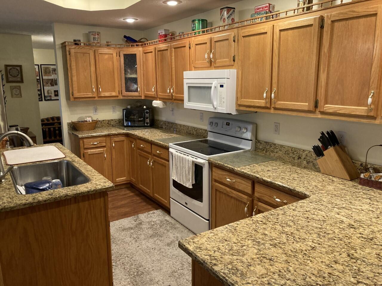 90 Sunset Point Crossville, TN 38571 - Photo 8 of 34 KIT RANGE