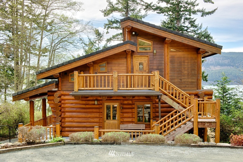 5138 West Shore Road Anacortes, WA 98221 - Photo 2 of 24 Gallery Image 2