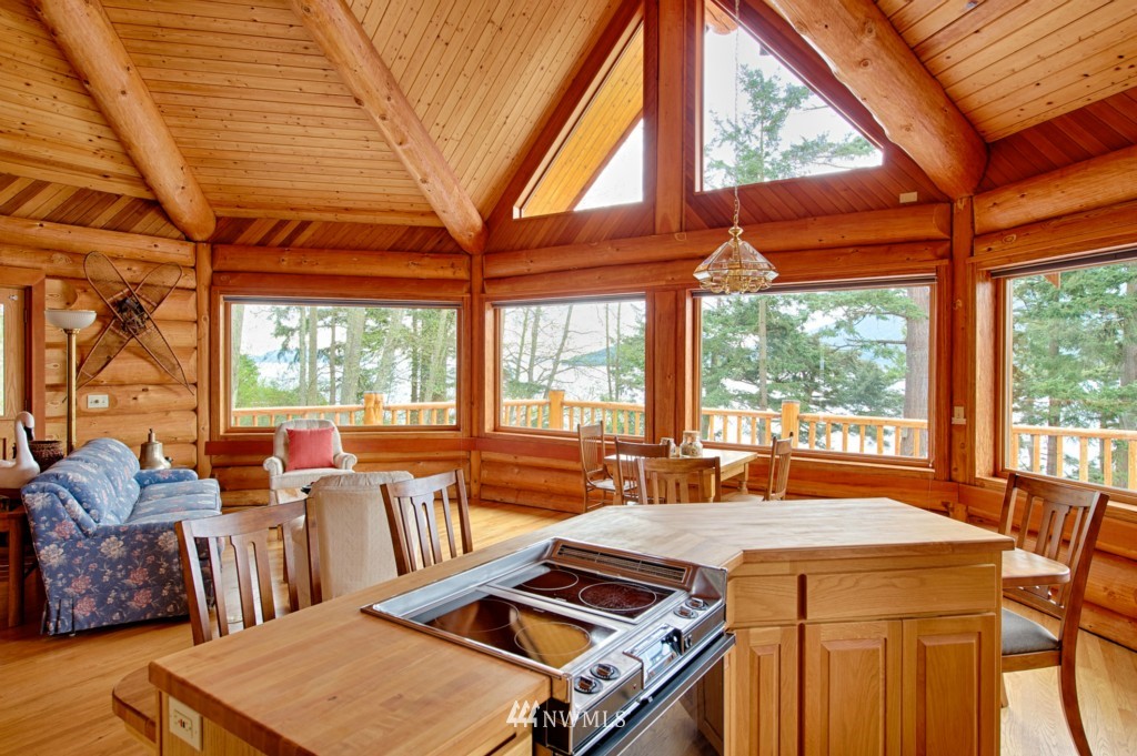 5138 West Shore Road Anacortes, WA 98221 - Photo 4 of 24 Gallery Image 4