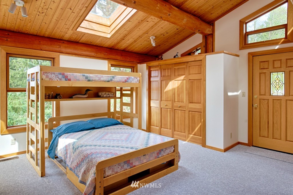 5138 West Shore Road Anacortes, WA 98221 - Photo 9 of 24 Gallery Image 9