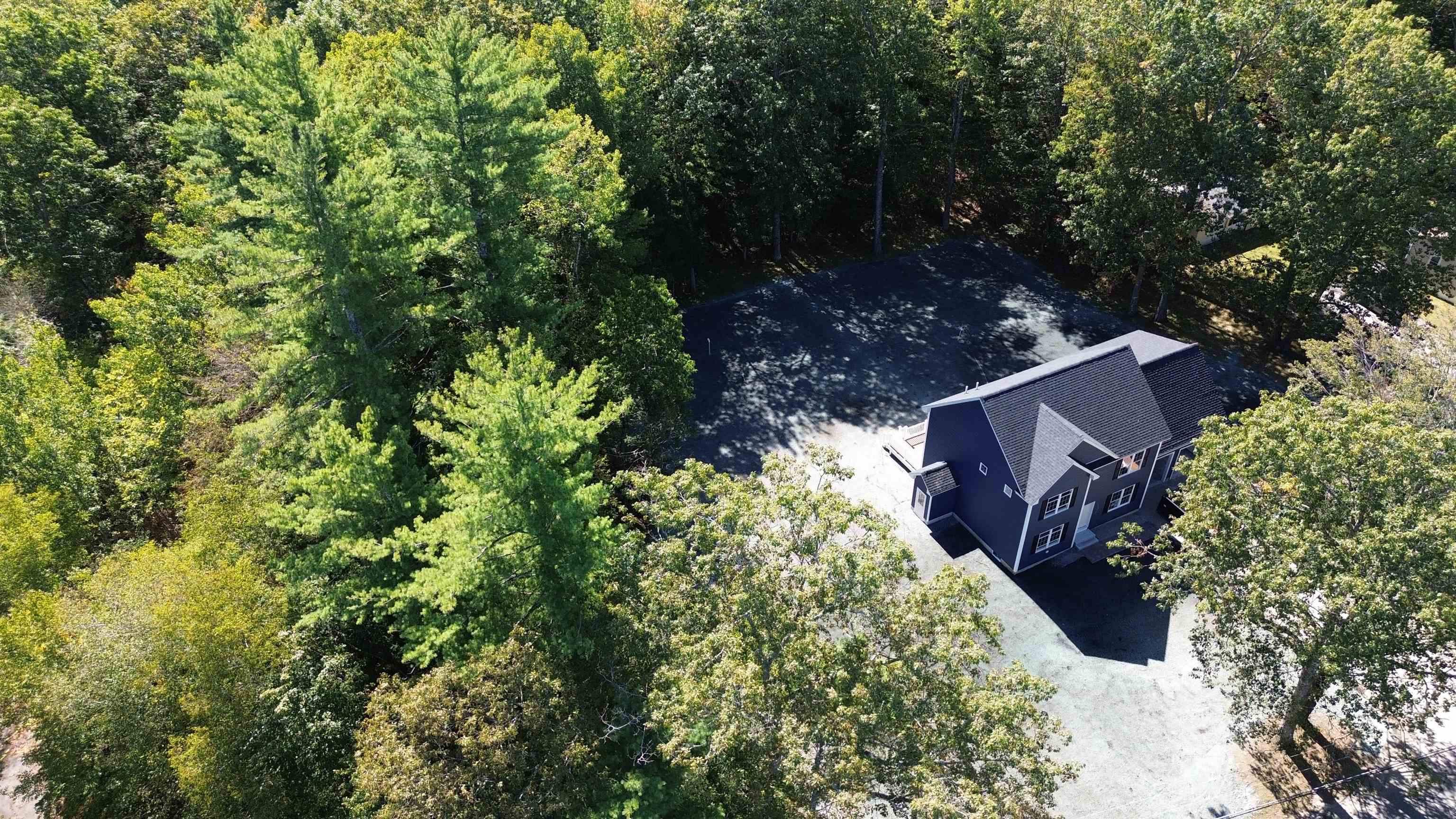 392 Fremont Road Chester, NH 03036 - Photo 2 of 24