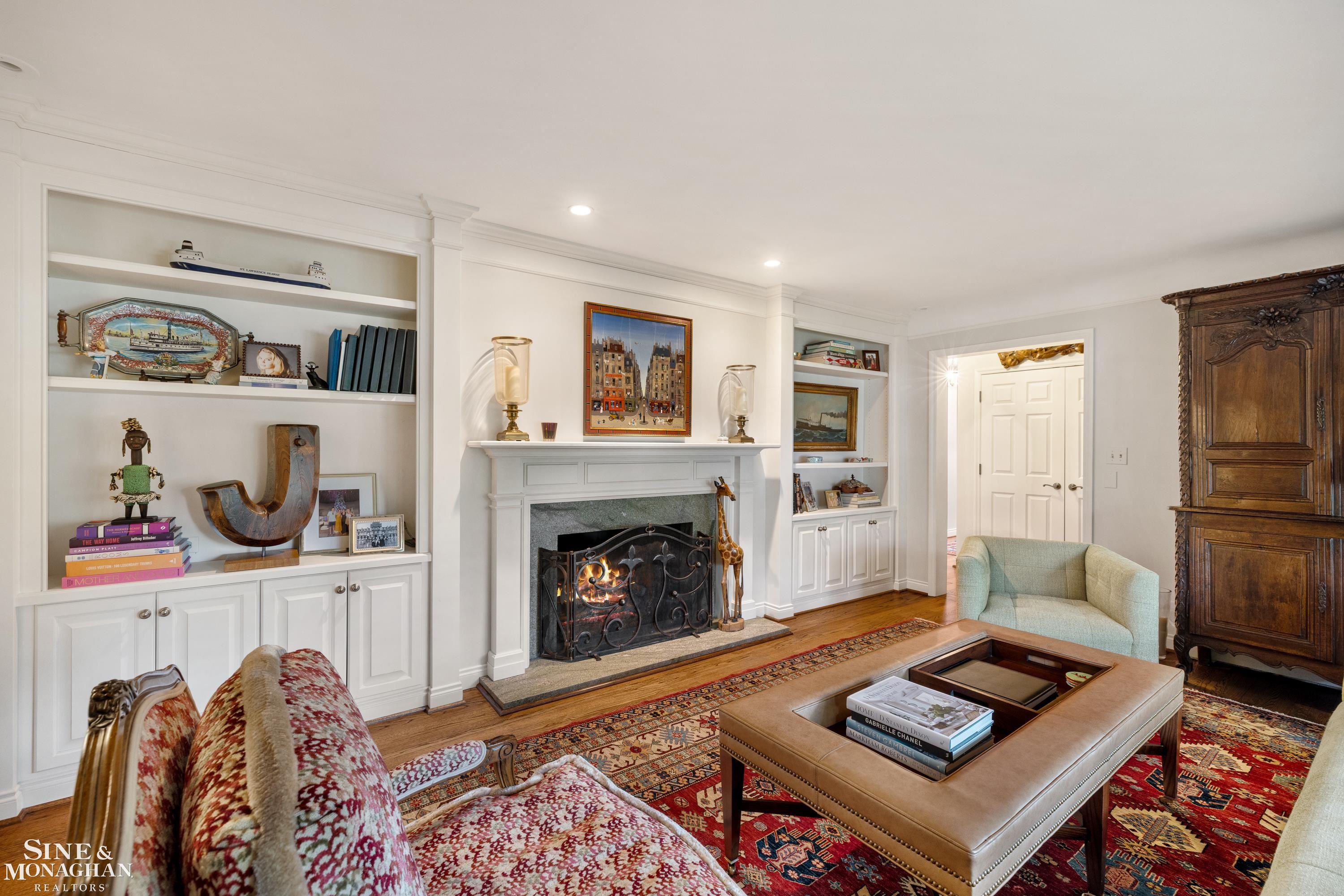 216 Ridge Road Grosse Pointe Farms, MI 48236 - Photo 3 of 50