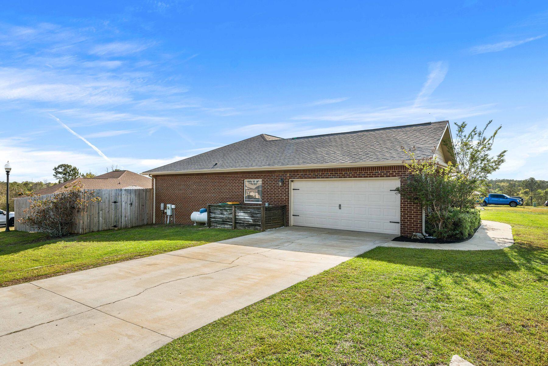 5778 Marigold Loop Crestview, FL 32539 - Photo 33 of 69 Side Entry 2-car Garage
