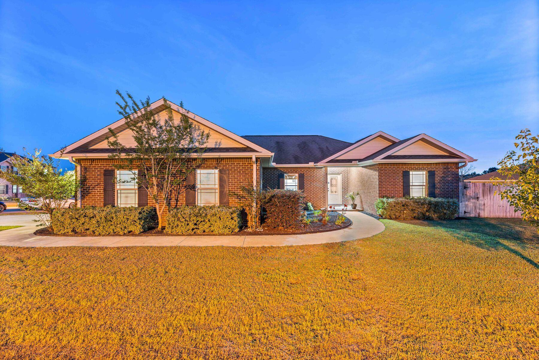 5778 Marigold Loop Crestview, FL 32539 - Photo 6 of 69 All Brick Ranch
