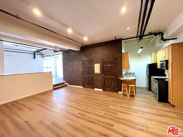 $1,950 | 312 West 5th Street, Unit 1103, Los Angeles, CA 90013