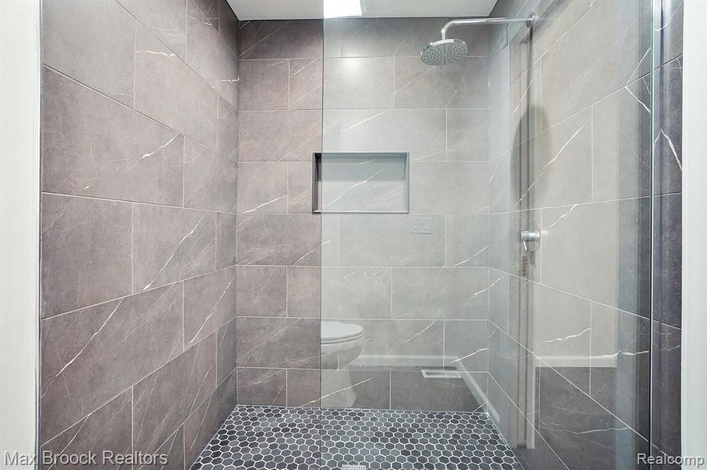 362 Keswick Road Bloomfield Hills, MI 48304 - Photo 37 of 51