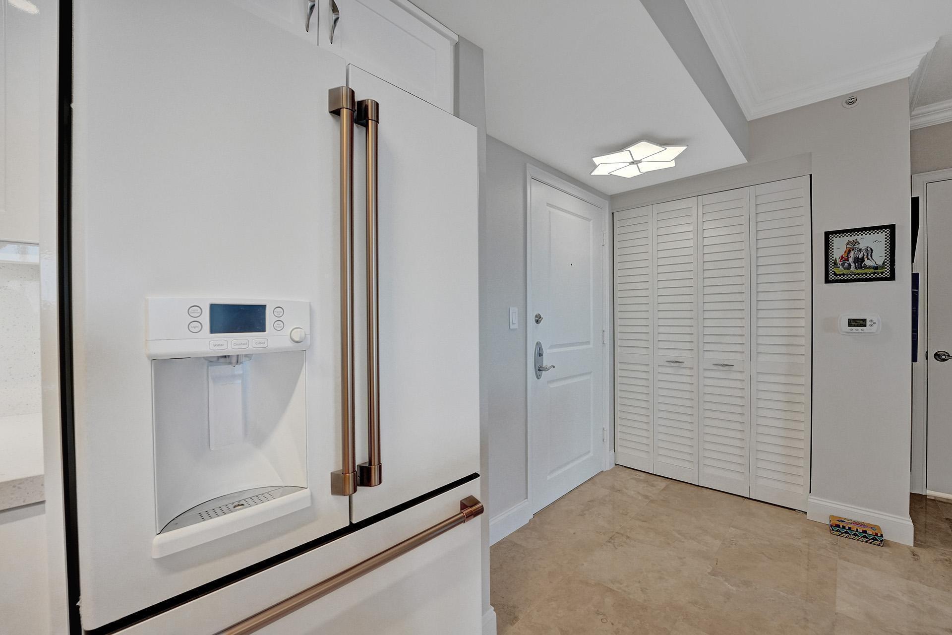 99 Southeast Mizner Boulevard, Unit 805 Boca Raton, FL 33432 - Photo 13 of 47 Palmetto Place Apt 805-PR-15