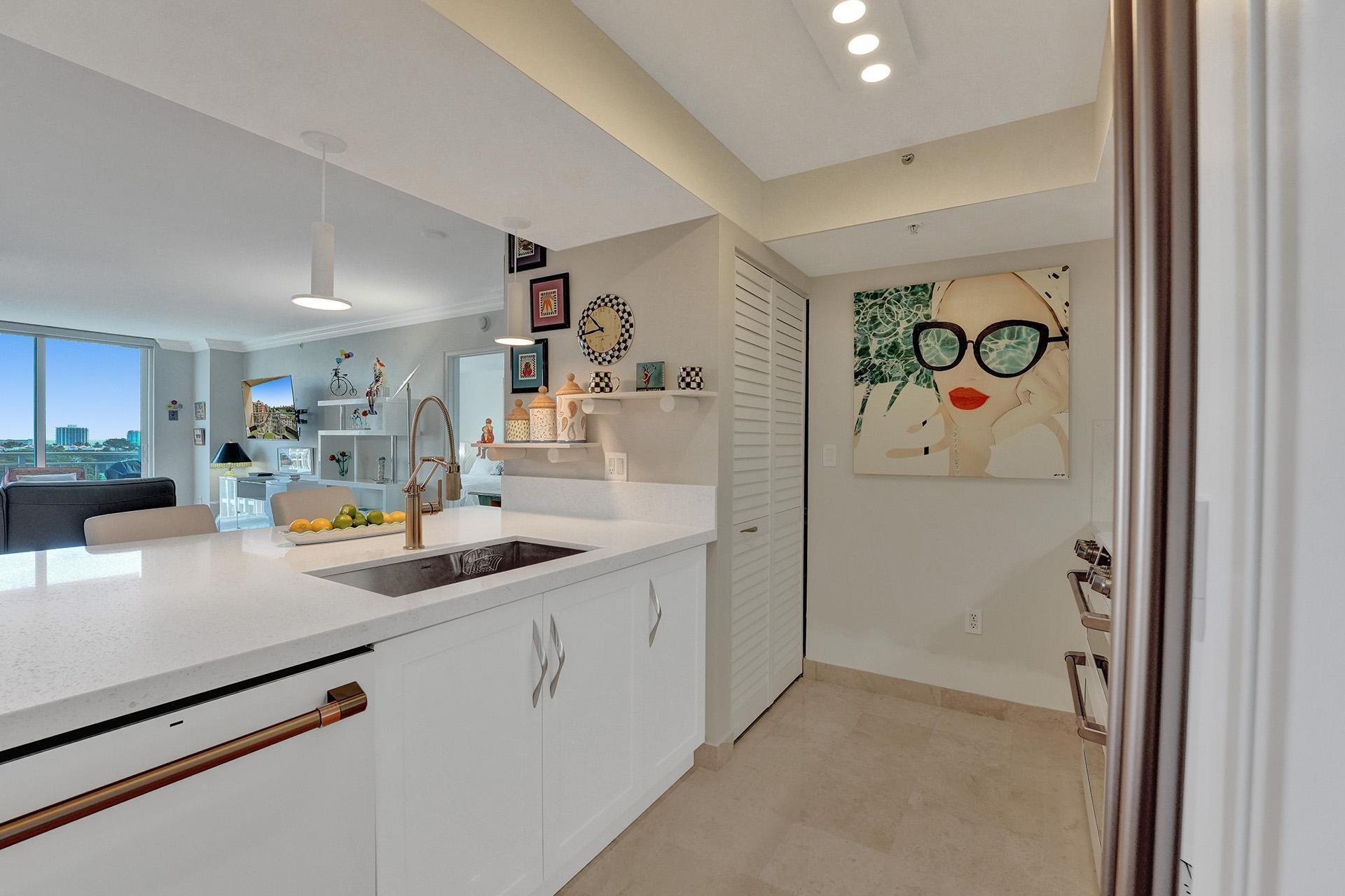 99 Southeast Mizner Boulevard, Unit 805 Boca Raton, FL 33432 - Photo 8 of 47 Palmetto Place Apt 805-PR-57