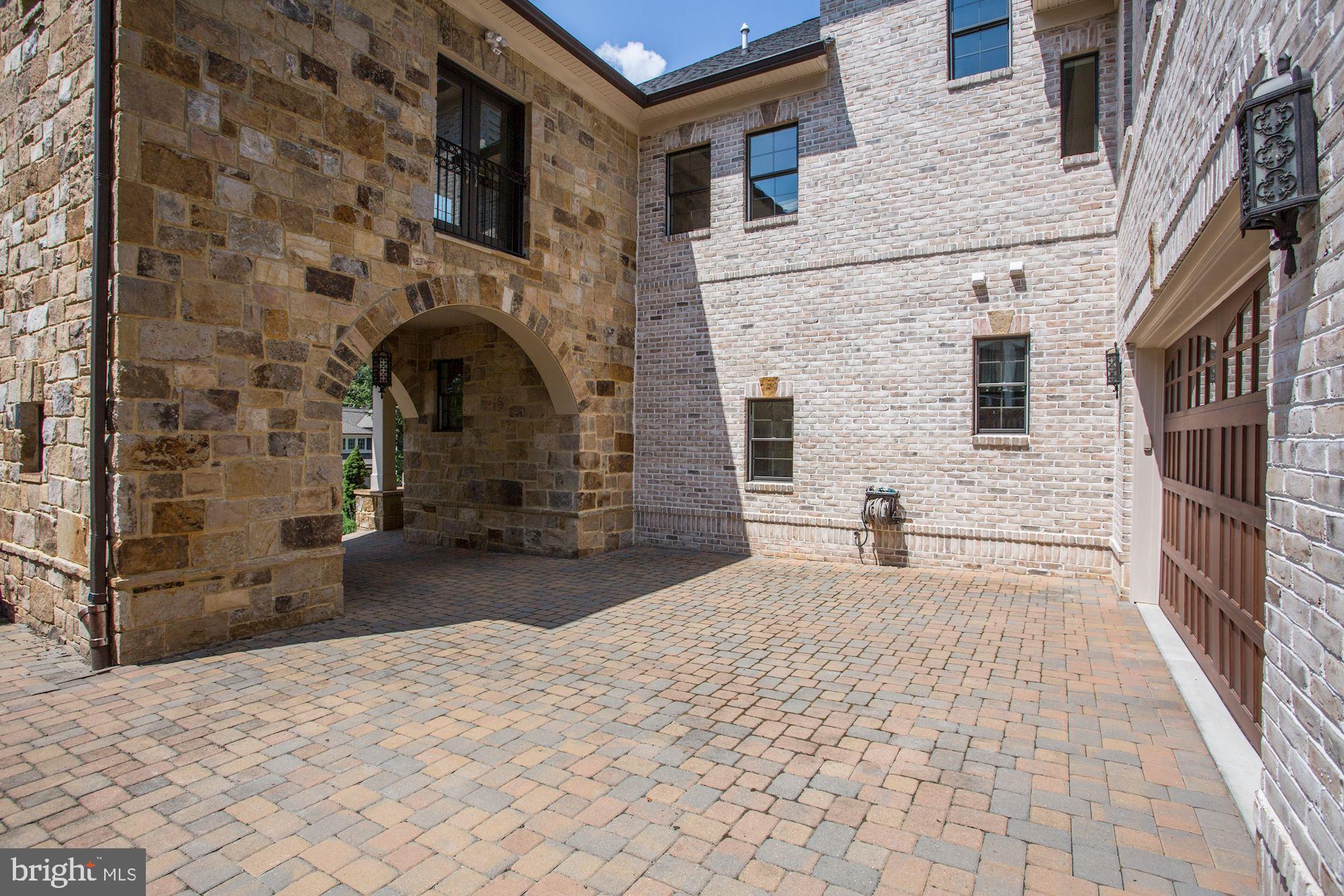 5313 Wehawken Road Bethesda, MD 20816 - Photo 45 of 50 The courtyard is perfect for basketball and play