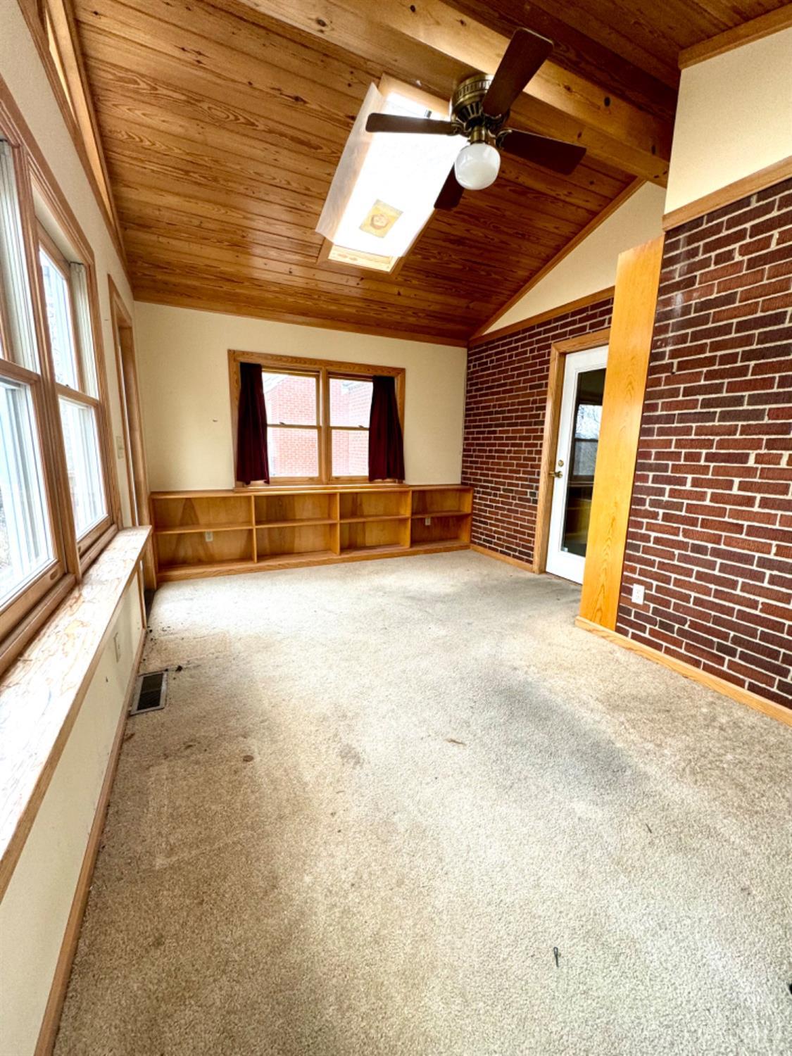 4336 Foley Road Cincinnati, OH 45205 - Photo 13 of 33