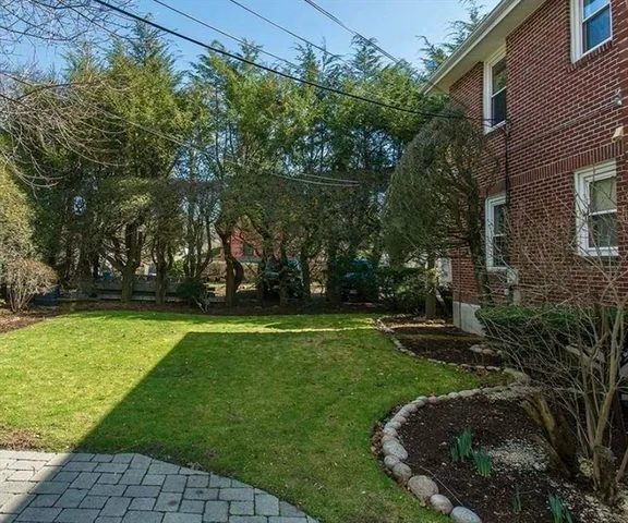 $5,000 | 569 Commonwealth Avenue, Unit 2, Newton, MA 02459