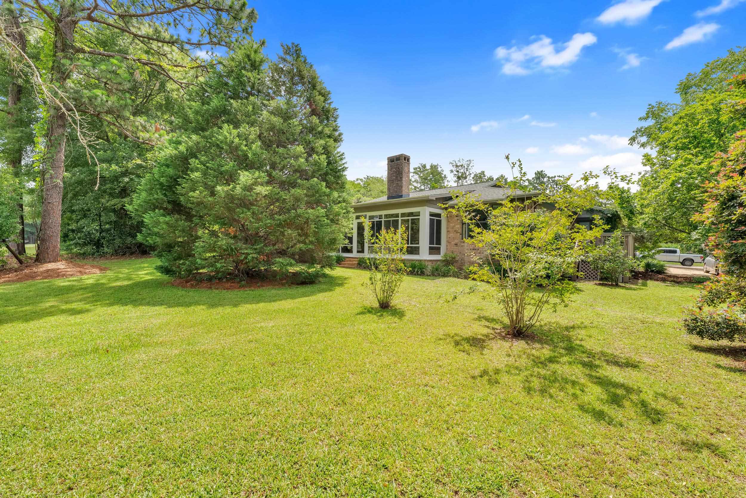 110 Dewitt Circle Daphne, AL 36526 - Photo 22 of 42 Yard