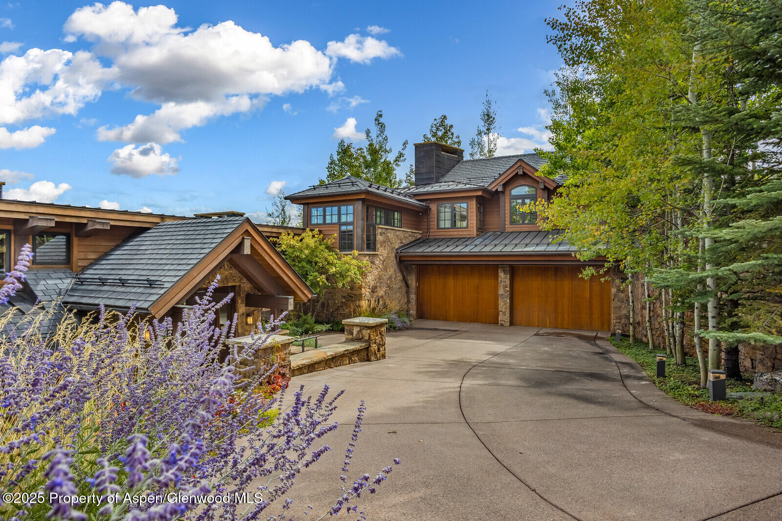 25_511563_Edgewood_Lane002_mls