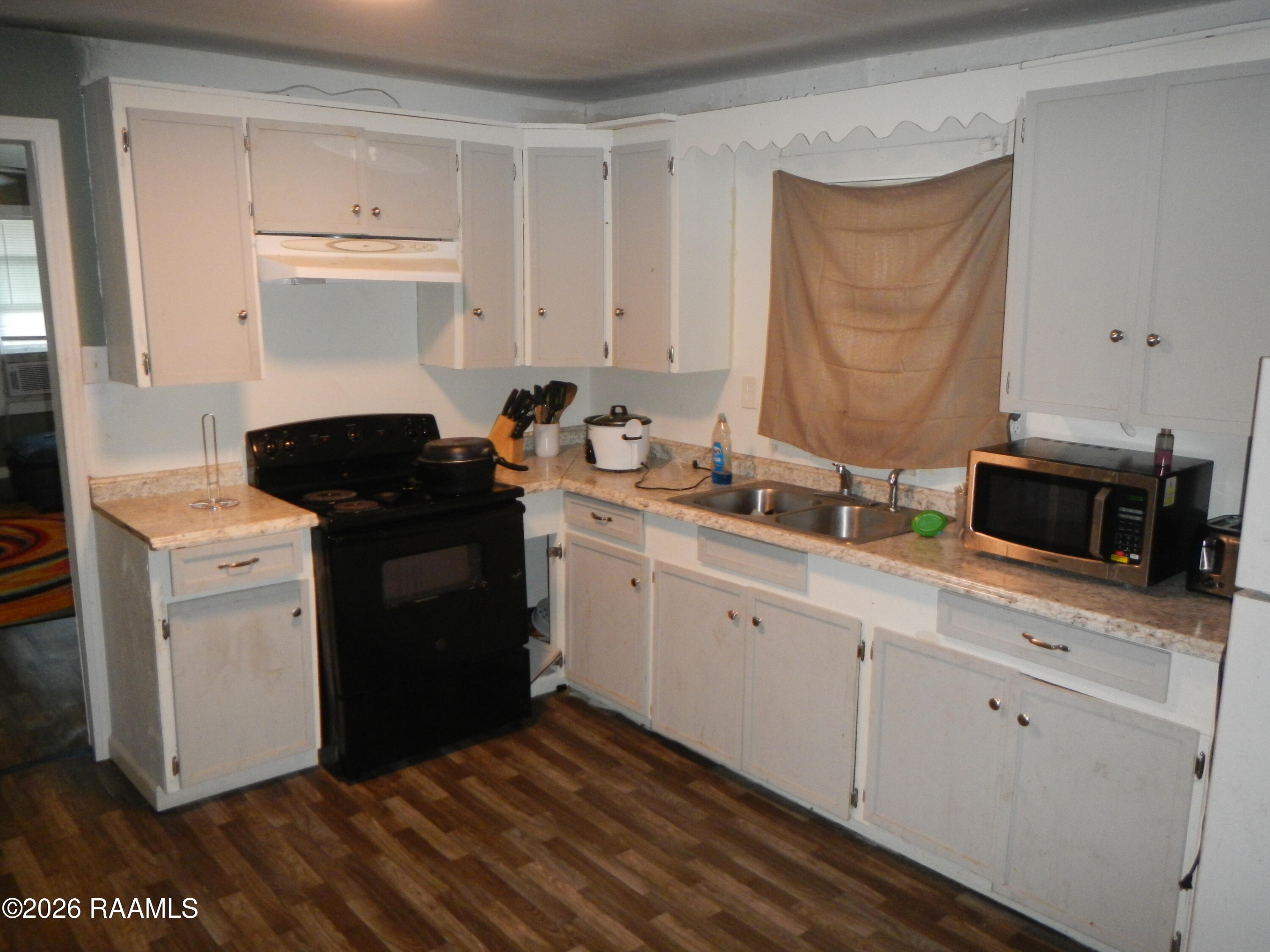 1718 West 9th Street Crowley, LA 70526 - Photo 2 of 7 DSCN8500