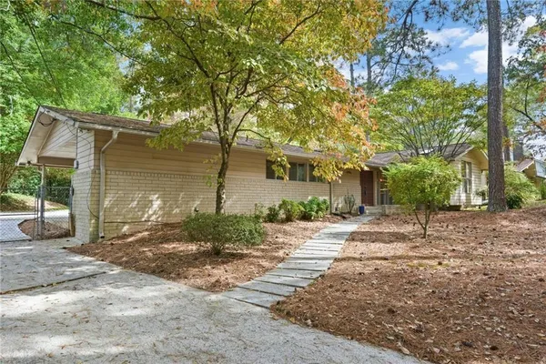 $3,700 | 705 Edgewater Trail, Sandy Springs, GA 30328