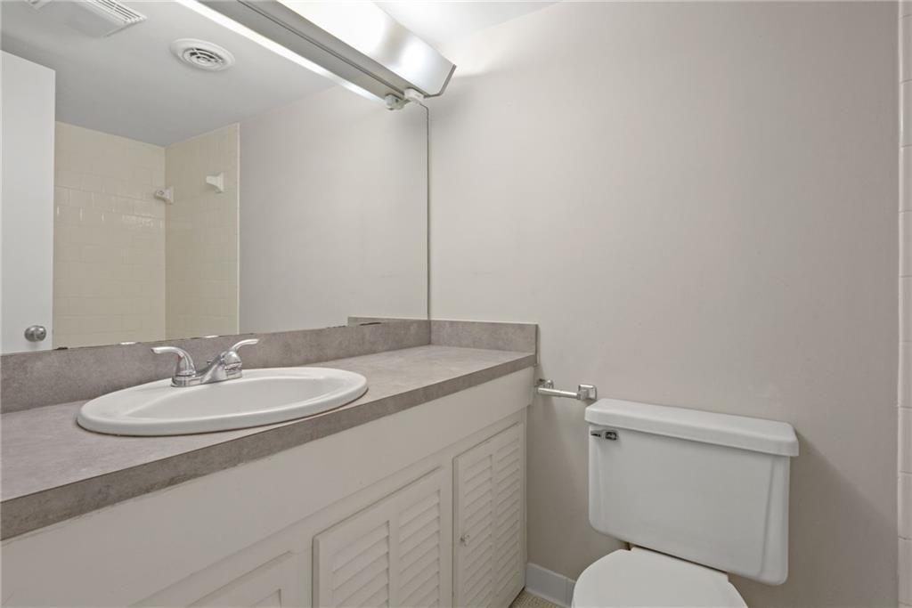 705 Edgewater Trail Sandy Springs, GA 30328 - Photo 32 of 36