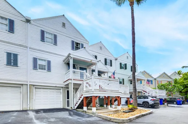 $697,000 | 3029 North Roosevelt Boulevard, Unit 11, Key West, FL 33040