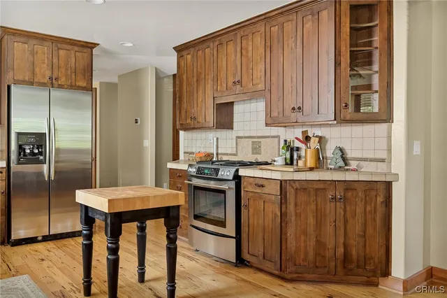 $1,045,000 | 28637 Shenandoah Drive, Lake Arrowhead, CA 92352