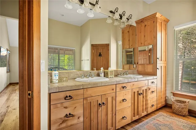 $1,045,000 | 28637 Shenandoah Drive, Lake Arrowhead, CA 92352