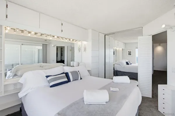 $1,299,900 | 3755 Ocean Front Walk, Unit 15, San Diego, CA 92109