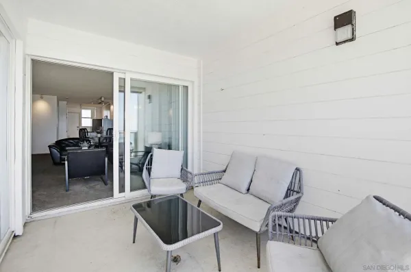 $1,299,900 | 3755 Ocean Front Walk, Unit 15, San Diego, CA 92109