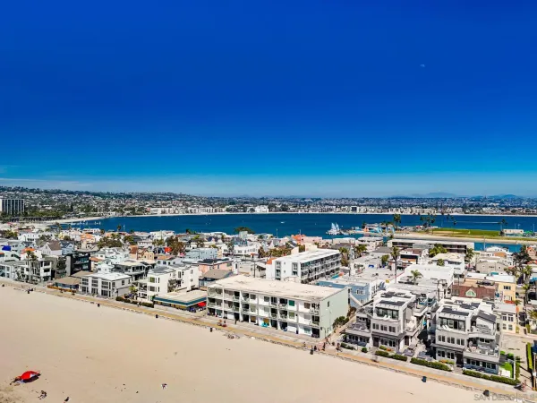 $1,299,900 | 3755 Ocean Front Walk, Unit 15, San Diego, CA 92109