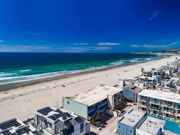 $1,299,900 | 3755 Ocean Front Walk, Unit 15, San Diego, CA 92109