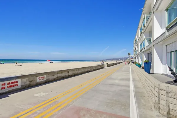 $1,299,900 | 3755 Ocean Front Walk, Unit 15, San Diego, CA 92109