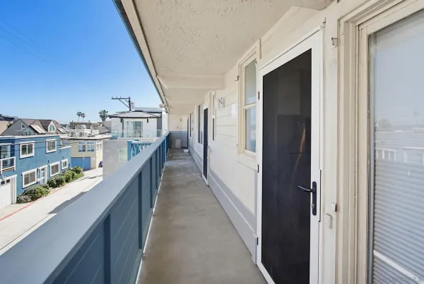 $1,299,900 | 3755 Ocean Front Walk, Unit 15, San Diego, CA 92109