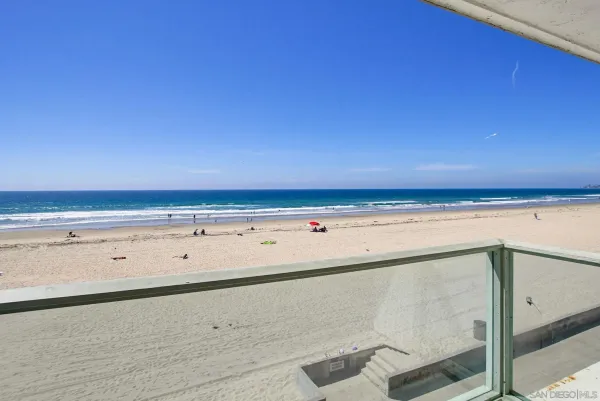 $1,299,900 | 3755 Ocean Front Walk, Unit 15, San Diego, CA 92109
