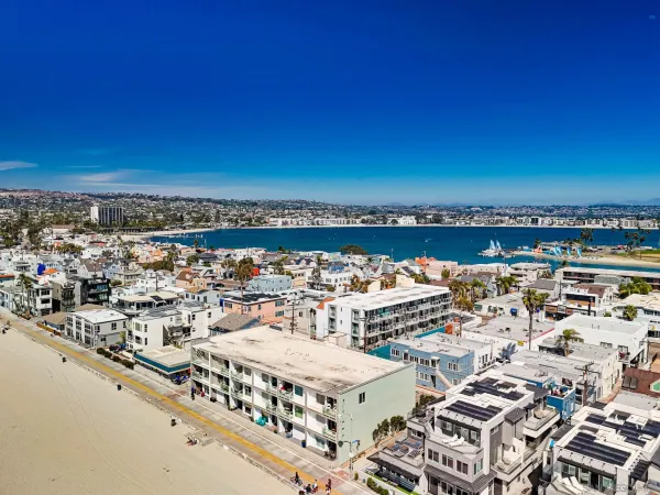 $1,299,900 | 3755 Ocean Front Walk, Unit 15, San Diego, CA 92109