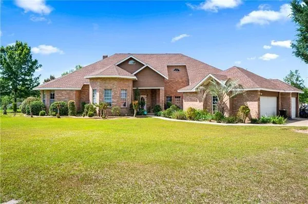 $635,000 | 49 Ashton Road, Boyce, LA 71409