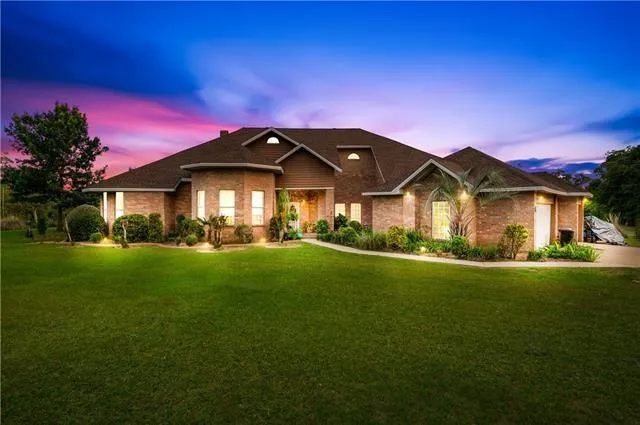 $635,000 | 49 Ashton Road, Boyce, LA 71409