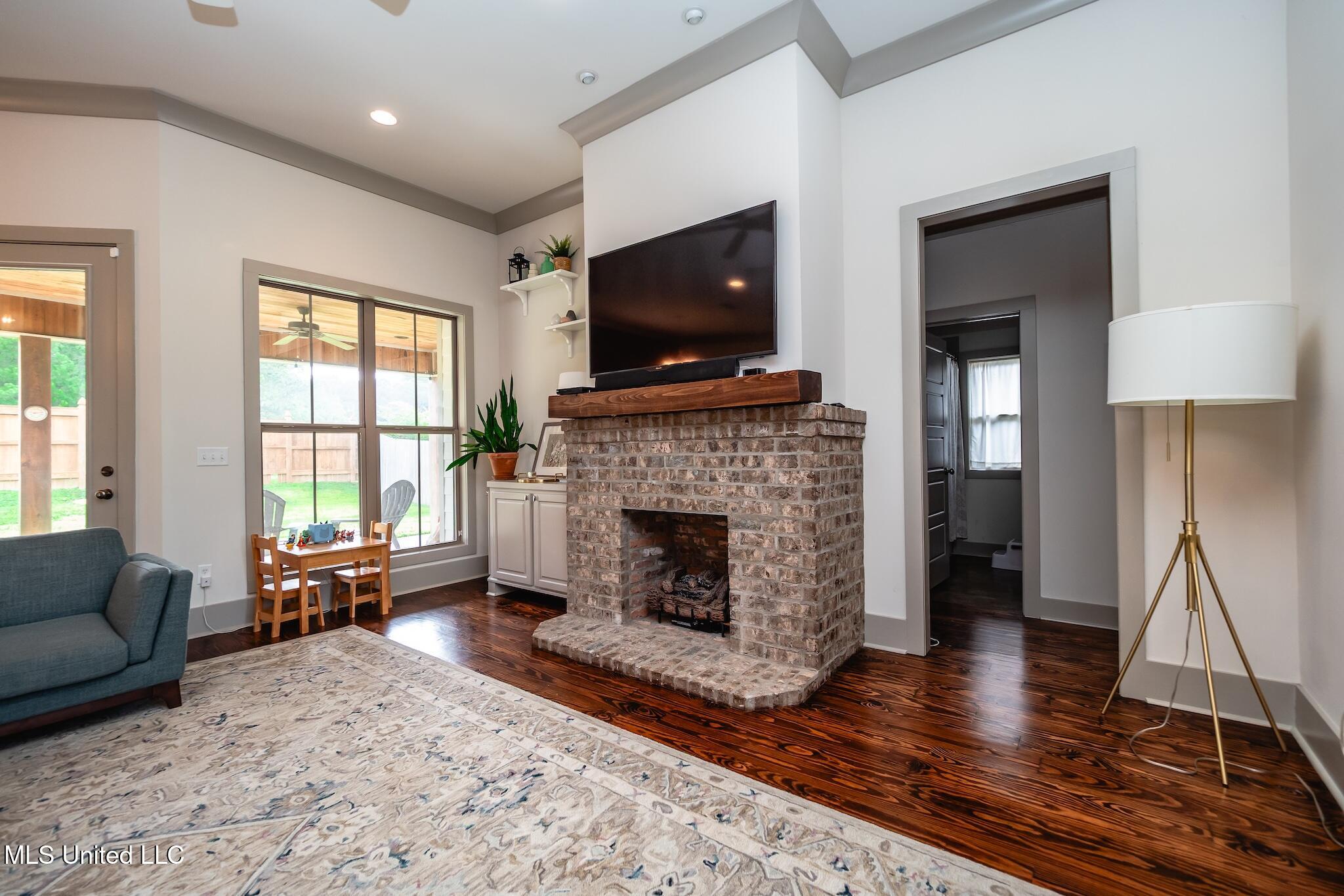 204 Grace Drive Flowood, MS 39232 - Photo 5 of 37 P6160005