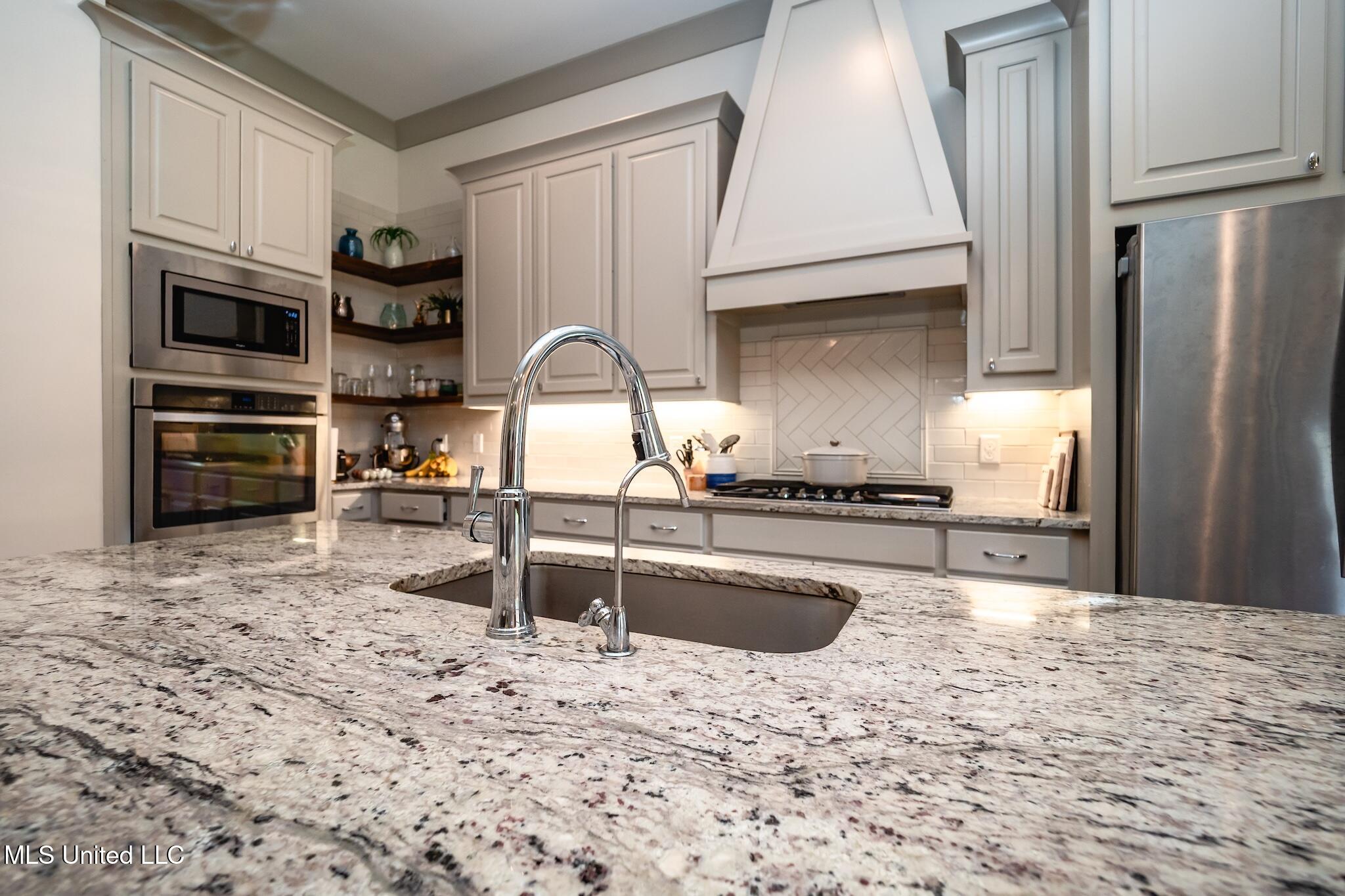 204 Grace Drive Flowood, MS 39232 - Photo 10 of 37 P6160010