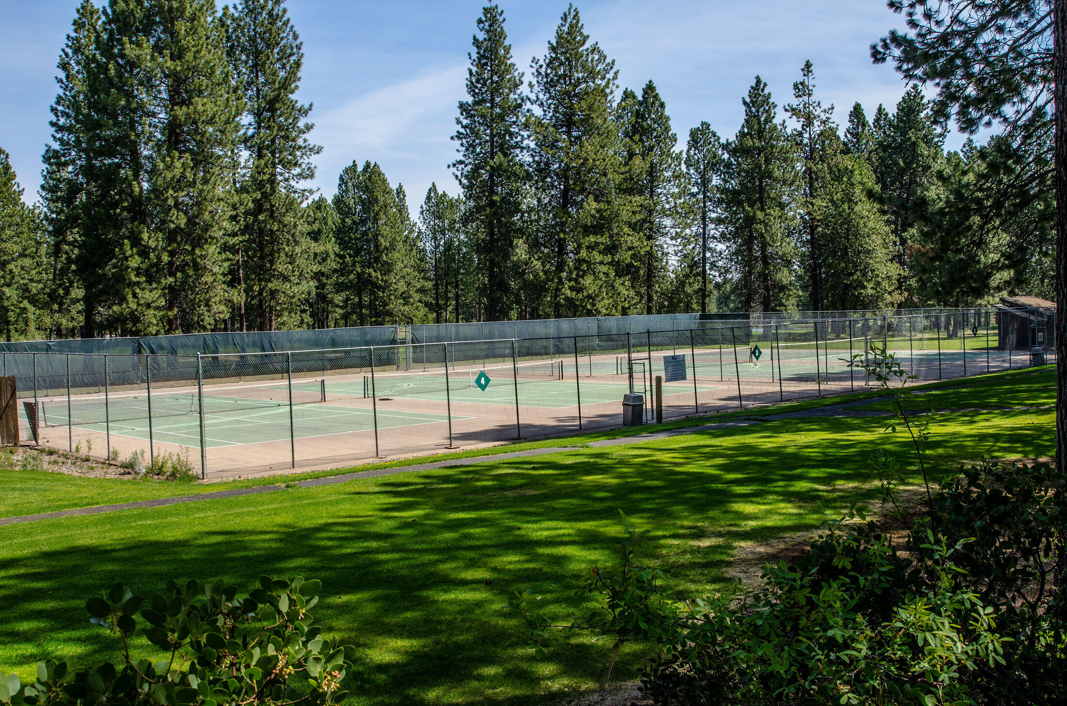 18575 Southwest Century Drive, Unit 2018 Bend, OR 97702 - Photo 29 of 32 Inn of the 7th mountain stock 007