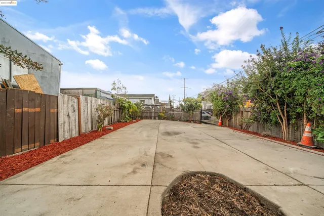 $499,500 | 1604 57th Avenue, Oakland, CA 94621